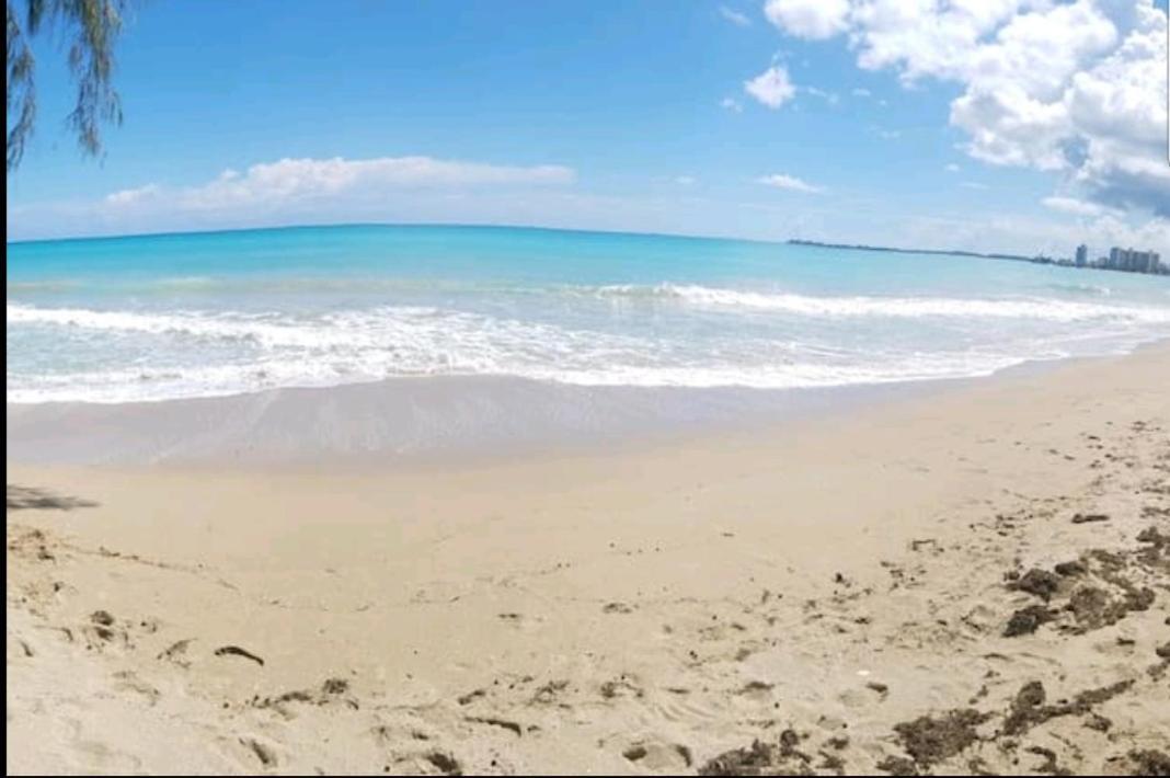 Апартаменты Beach Front Apt Isla Verde 3 Сан-Хуан Номер фото